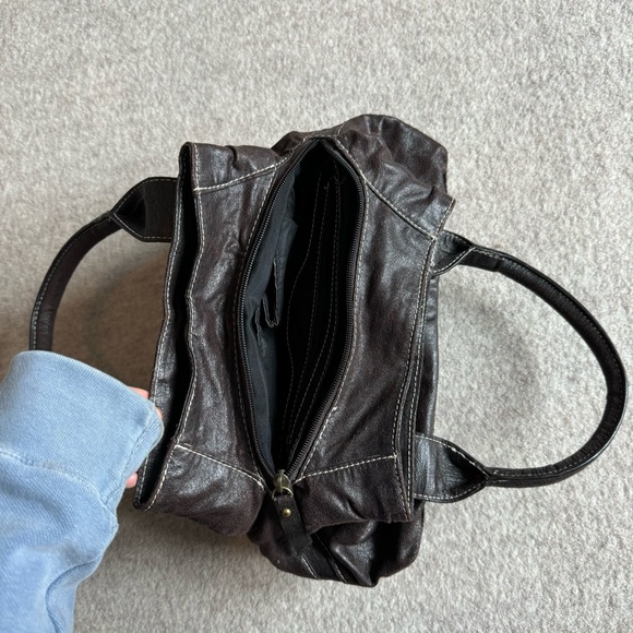 Brown shoulder bag with gold stud detailing - Picture 5 of 7